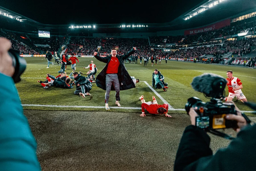 Fotbalový zážitek s výhledem na hvězdy: Slavia Praha